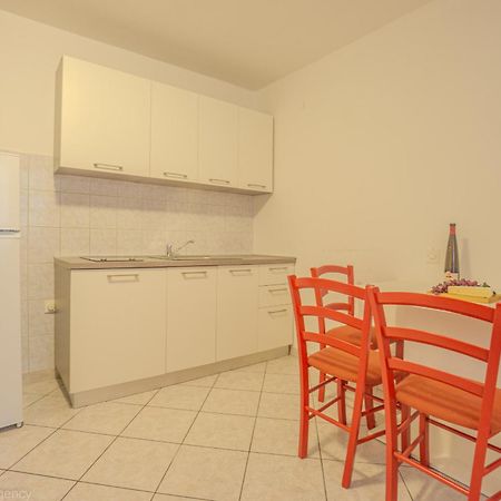 Bepic Quiet Location On A Beautiful Bay Apartment Metajna Ngoại thất bức ảnh