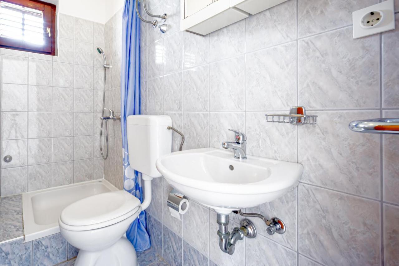 Bepic Quiet Location On A Beautiful Bay Apartment Metajna Ngoại thất bức ảnh