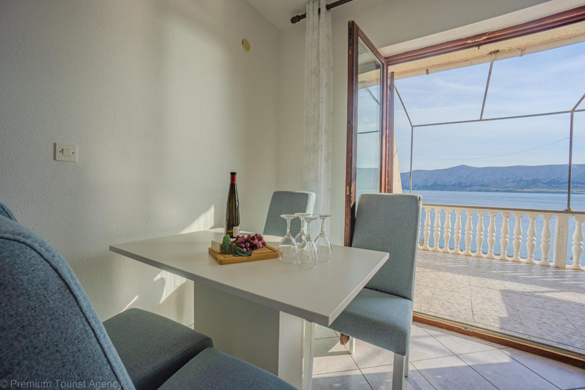 Bepic Quiet Location On A Beautiful Bay Apartment Metajna Ngoại thất bức ảnh