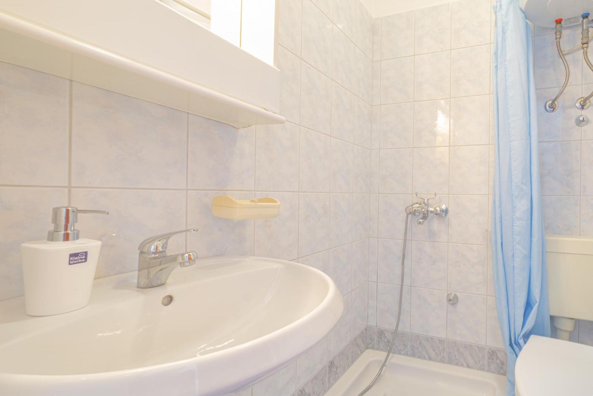 Bepic Quiet Location On A Beautiful Bay Apartment Metajna Phòng bức ảnh